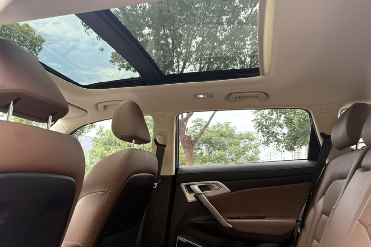 Used Geely Auto Emgrand X7 Sport 2016 1.8TD Automatic ZhiZun Version Headliner