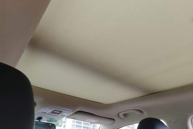 Used Geely Auto Emgrand X7 Sport 2016 2.0L Manual Smart Connect Version Headliner