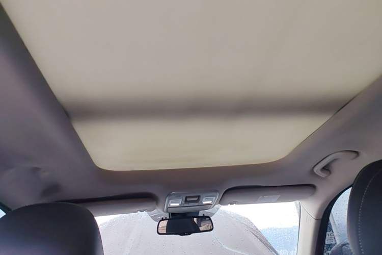 Used Geely Auto Emgrand X7 Sport 2016 1.8TD Automatic Smart Model Headliner