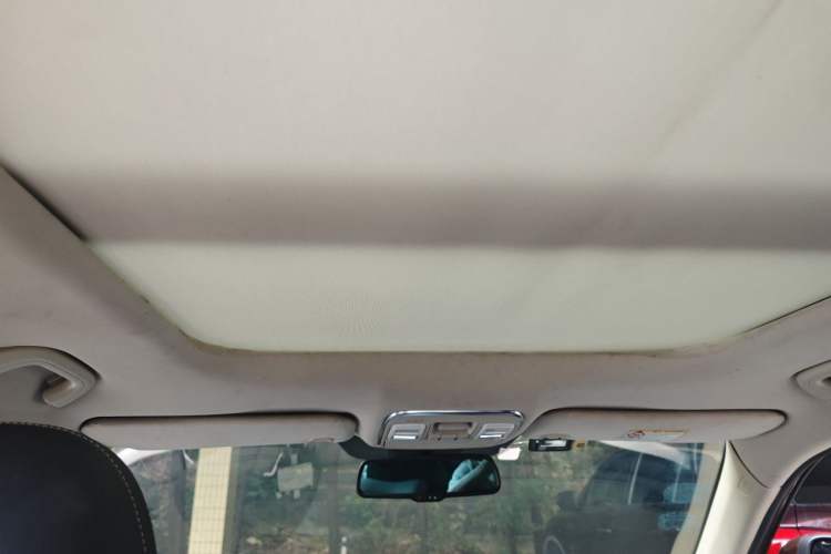 Used Geely Auto Emgrand X7 Sport 2016 1.8TD Automatic Smart Model Headliner
