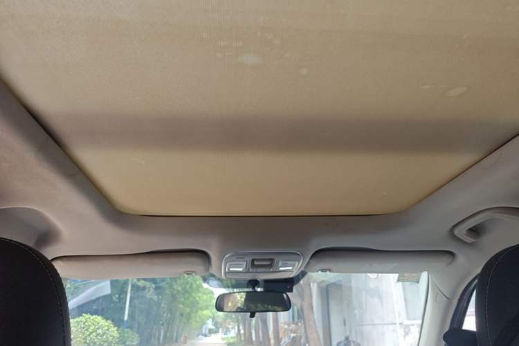 Used Geely Auto Emgrand X7 Sport 2016 1.8TD Automatic ZhiShang Model Headliner