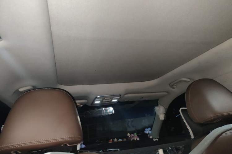 Used Geely Auto Emgrand X7 Sport 2016 1.8TD Automatic ZhiZun Version Headliner