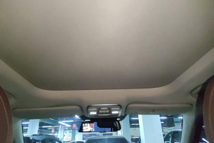 Used Geely Auto Emgrand X7 Sport 2016 1.8TD Automatic ZhiZun Version Headliner