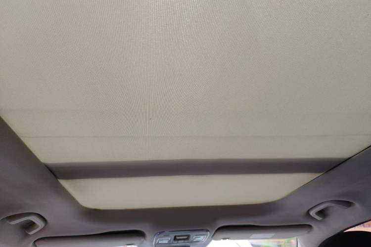 Used Geely Auto Emgrand X7 Sport 2016 1.8TD Automatic Smart Model Headliner