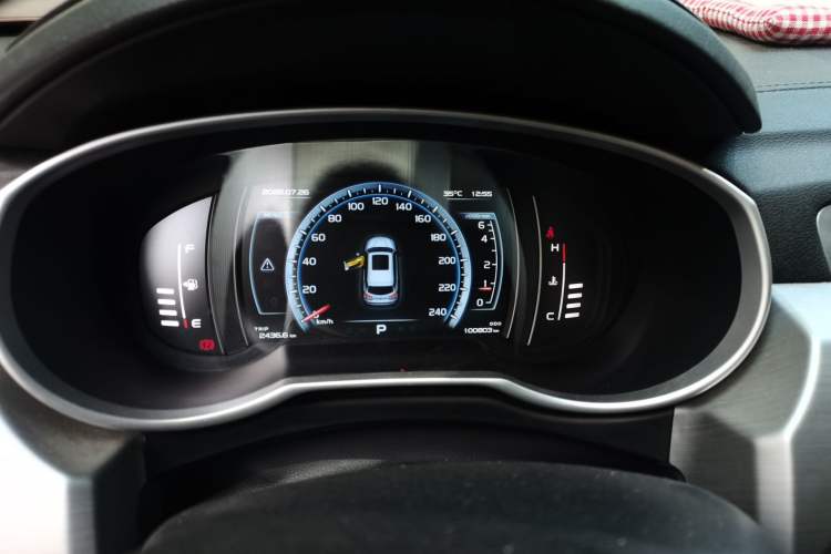 Used Geely Auto Emgrand X7 Sport 2016 1.8TD Automatic ZhiZun Version Instrument Cluster