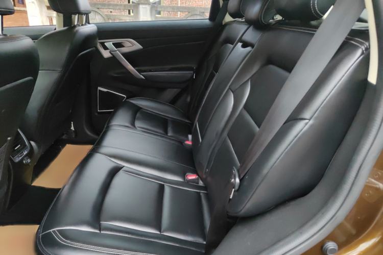 Used Geely Auto Emgrand X7 Sport 2016 1.8TD Automatic Smart Connectivity Version Interior 1