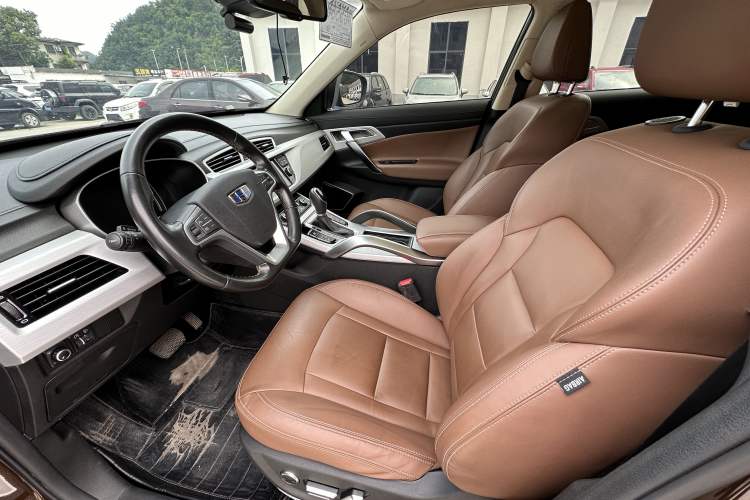 Used Geely Auto Emgrand X7 Sport 2016 1.8TD Automatic All-Wheel-Drive ZhiZun Edition Interior 2