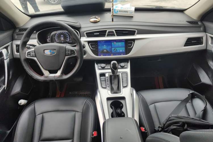 Used Geely Auto Emgrand X7 Sport 2016 1.8TD Automatic Smart Connectivity Version Interior 2