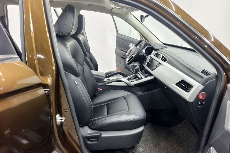 Used Geely Auto Emgrand X7 Sport 2016 1.8TD Automatic Smart Connectivity Version Interior 3
