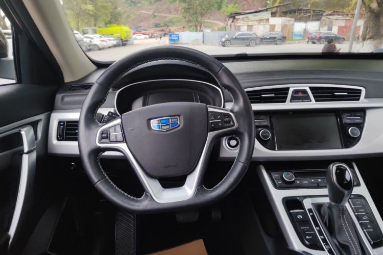 Used Geely Auto Emgrand X7 Sport 2016 1.8TD Automatic Smart Connectivity Version Interior 3