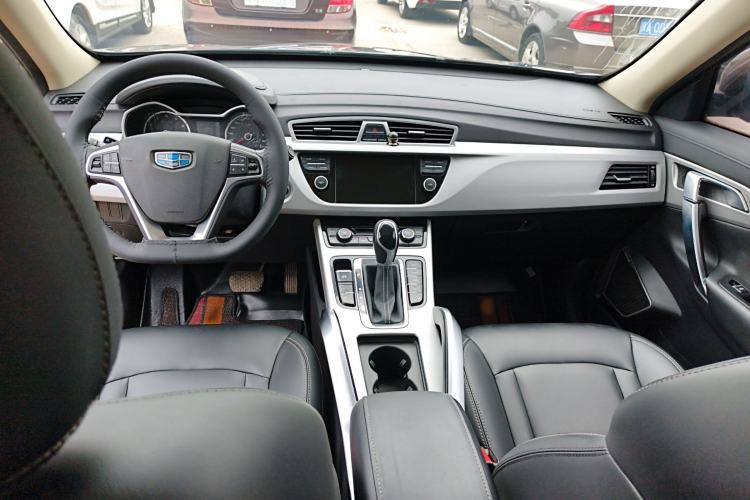 Used Geely Auto Emgrand X7 Sport 2016 1.8TD Automatic ZhiShang Model Interior 3
