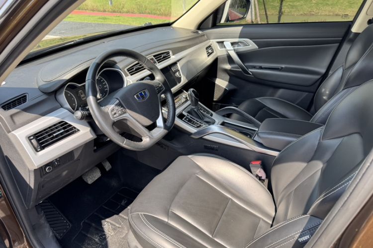 Used Geely Auto Emgrand X7 Sport 2016 1.8TD Automatic ZhiShang Model Interior 3