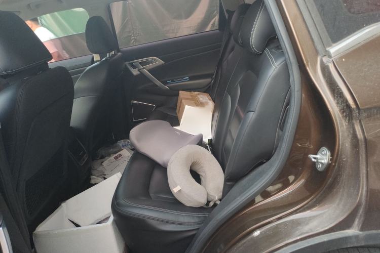 Used Geely Auto Emgrand X7 Sport 2016 1.8TD Automatic ZhiShang Model Interior 4