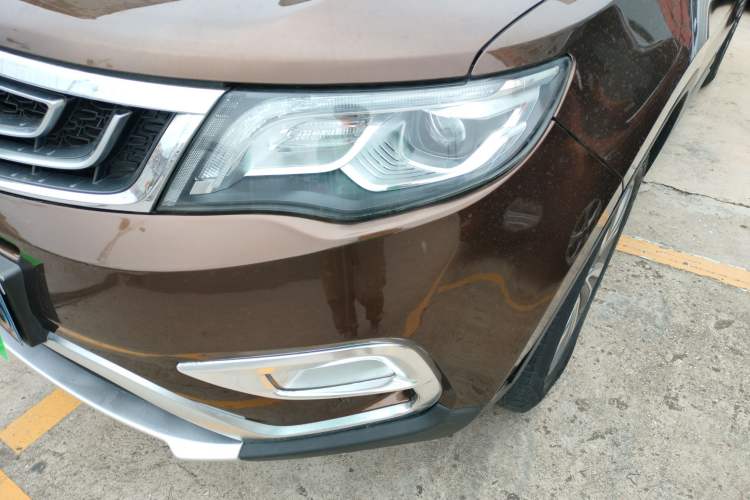 Used Geely Auto Emgrand X7 Sport 2016 1.8TD Automatic All-Wheel-Drive ZhiZun Edition Left Front Headlight