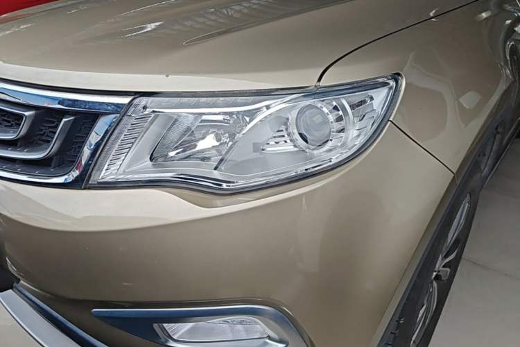 Used Geely Auto Emgrand X7 Sport 2016 2.0L Manual Smart Connect Version Left Front Headlight