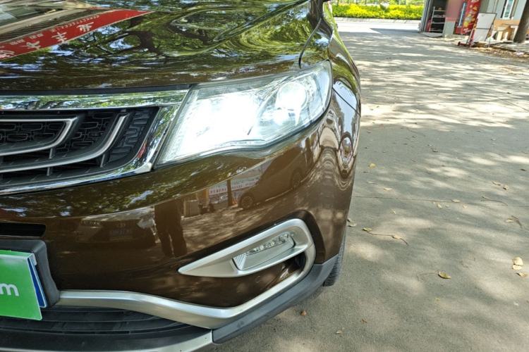 Used Geely Auto Emgrand X7 Sport 2016 1.8TD Automatic ZhiShang Model Left Front Headlight