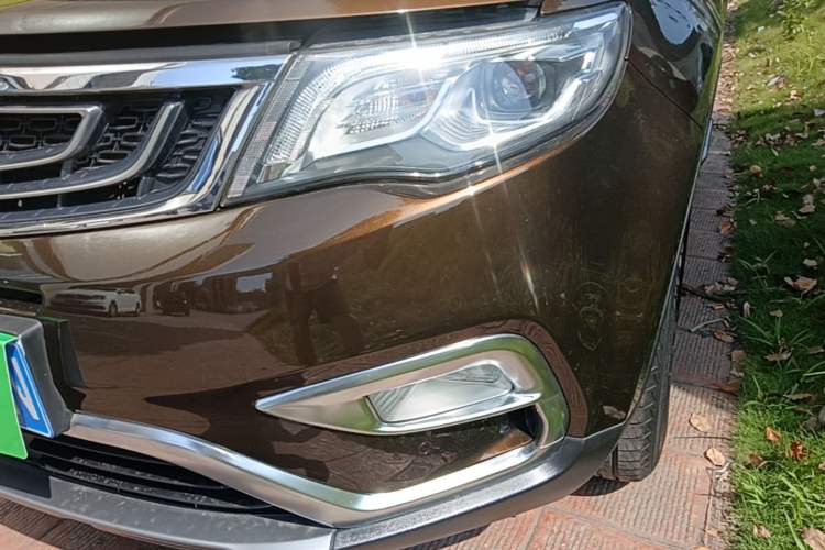 Used Geely Auto Emgrand X7 Sport 2016 1.8TD Automatic ZhiZun Version Left Front Headlight
