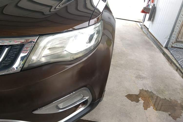 Used Geely Auto Emgrand X7 Sport 2016 1.8TD Automatic All-Wheel-Drive ZhiZun Edition Left Front Headlight