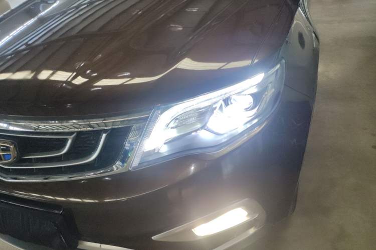 Used Geely Auto Emgrand X7 Sport 2016 1.8TD Automatic ZhiZun Version Left Front Headlight