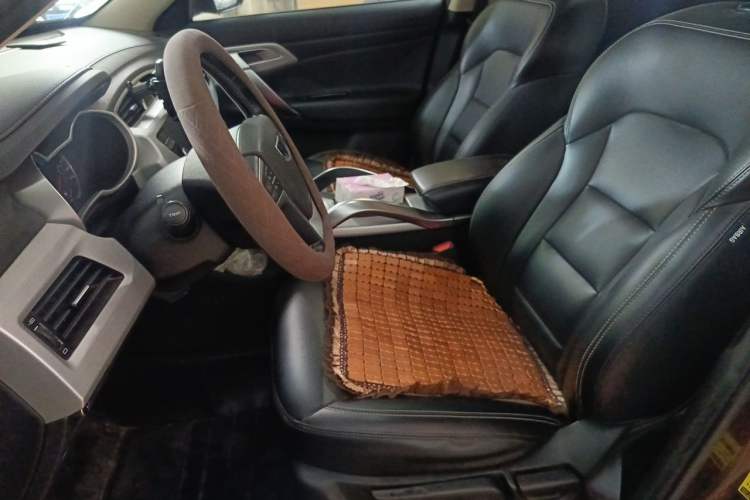 Used Geely Auto Emgrand X7 Sport 2016 1.8TD Automatic Smart Connectivity Version Left Front Seat