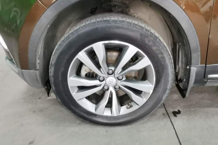 Used Geely Auto Emgrand X7 Sport 2016 1.8TD Automatic Smart Connectivity Version Left Front Wheel Hub