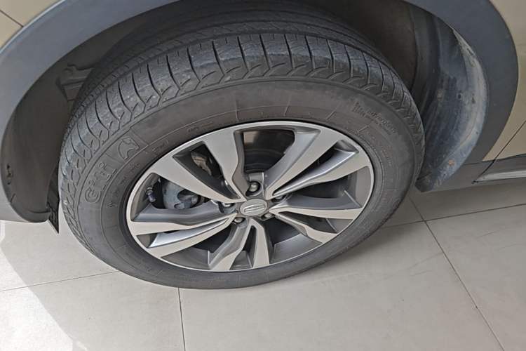 Used Geely Auto Emgrand X7 Sport 2016 2.0L Manual Smart Connect Version Left Front Wheel Hub