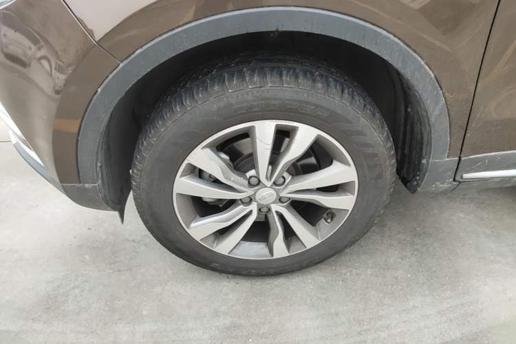 Used Geely Auto Emgrand X7 Sport 2016 1.8TD Automatic All-Wheel-Drive ZhiZun Edition Left Front Wheel Hub