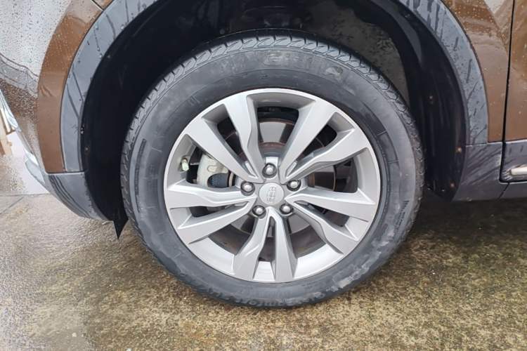 Used Geely Auto Emgrand X7 Sport 2016 1.8TD Automatic Smart Model Left Front Wheel Hub