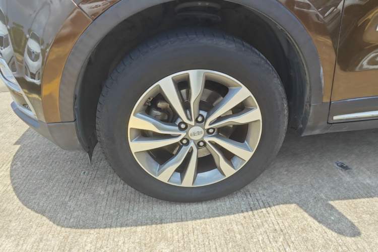 Used Geely Auto Emgrand X7 Sport 2016 1.8TD Automatic Smart Model Left Front Wheel Hub
