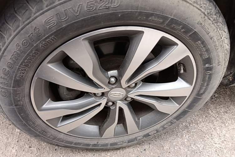 Used Geely Auto Emgrand X7 Sport 2016 1.8TD Automatic ZhiZun Version Left Front Wheel Hub
