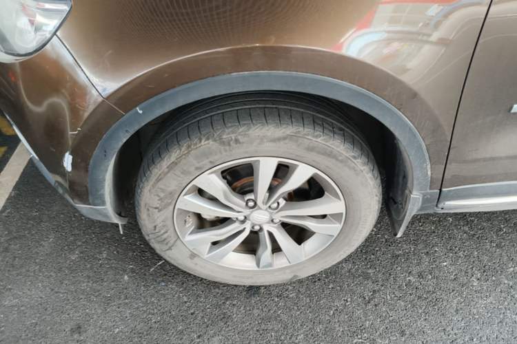 Used Geely Auto Emgrand X7 Sport 2016 1.8TD Automatic Smart Model Left Front Wheel Hub