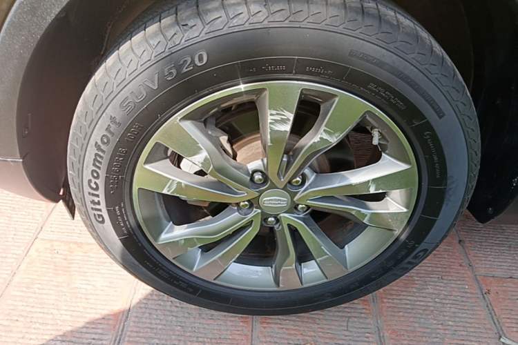 Used Geely Auto Emgrand X7 Sport 2016 1.8TD Automatic ZhiZun Version Left Front Wheel Hub