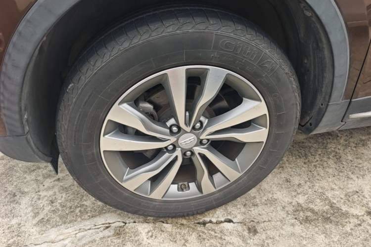Used Geely Auto Emgrand X7 Sport 2016 1.8TD Automatic All-Wheel-Drive ZhiZun Edition Left Front Wheel Hub
