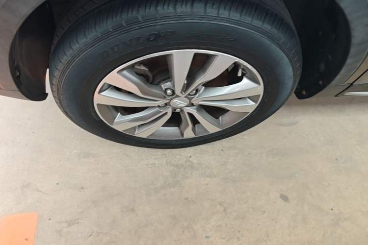 Used Geely Auto Emgrand X7 Sport 2016 1.8TD Automatic ZhiZun Version Left Front Wheel Hub