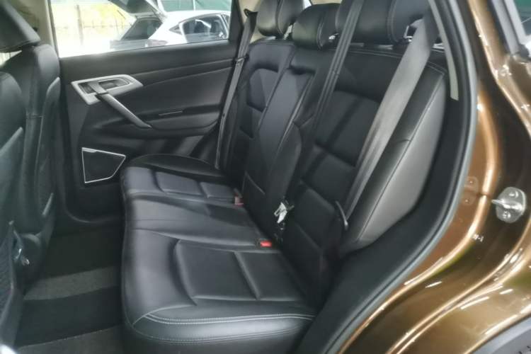 Used Geely Auto Emgrand X7 Sport 2016 1.8TD Automatic Smart Connectivity Version Left Rear Seat