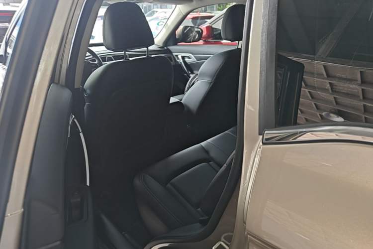 Used Geely Auto Emgrand X7 Sport 2016 2.0L Manual Smart Connect Version Left Rear Seat