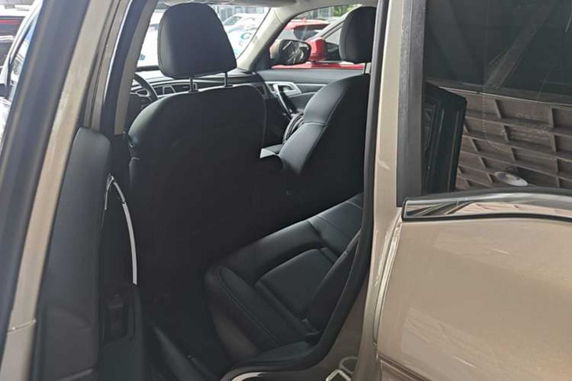 Used Geely Auto Emgrand X7 Sport 2016 2.0L Manual Smart Connect Version Left Rear Seat