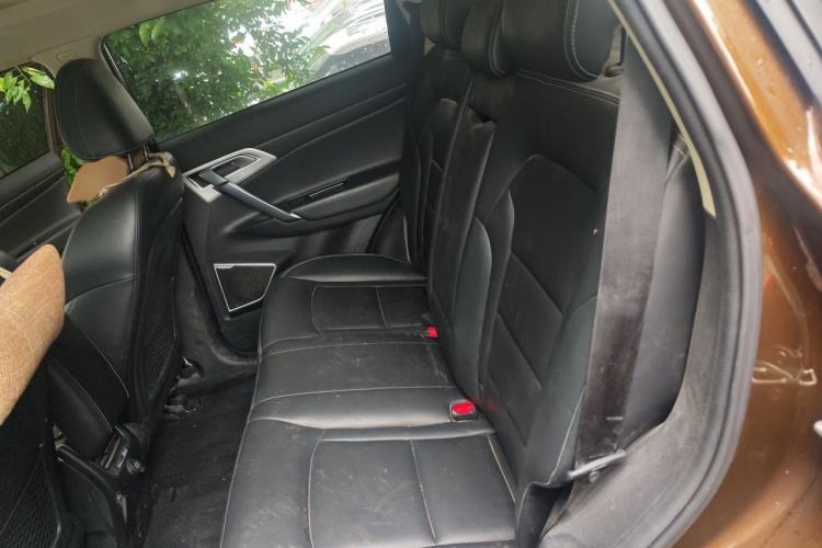 Used Geely Auto Emgrand X7 Sport 2016 1.8TD Automatic Smart Model Left Rear Seat