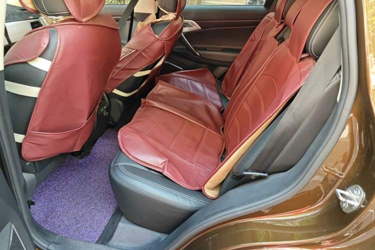 Used Geely Auto Emgrand X7 Sport 2016 1.8TD Automatic Smart Model Left Rear Seat