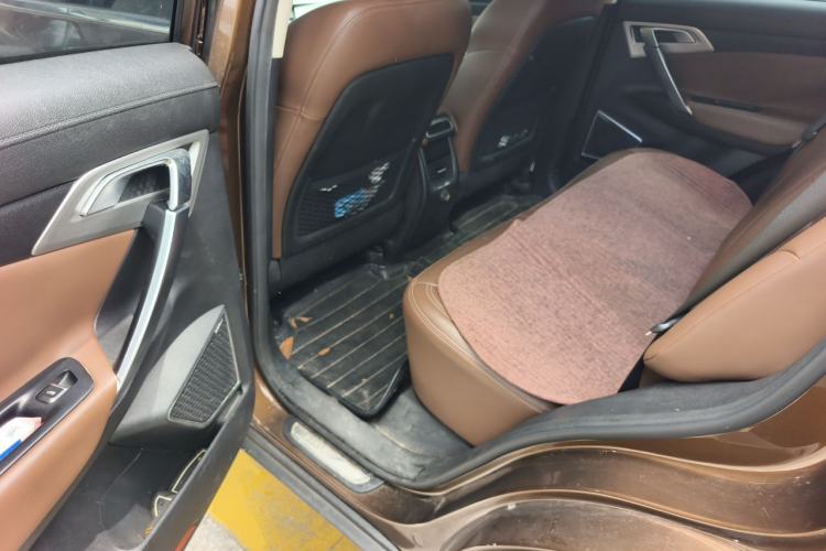 Used Geely Auto Emgrand X7 Sport 2016 1.8TD Automatic ZhiZun Version Left Rear Seat