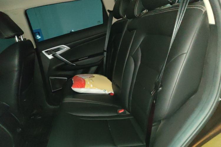 Used Geely Auto Emgrand X7 Sport 2016 2.0L Manual ZhiShang Version Left Rear Seat
