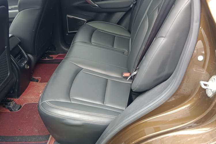 Used Geely Auto Emgrand X7 Sport 2016 1.8TD Automatic Smart Connectivity Version Left Rear Seat