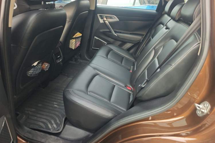 Used Geely Auto Emgrand X7 Sport 2016 1.8TD Automatic Smart Connectivity Version Left Rear Seat