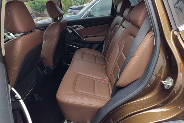 Used Geely Auto Emgrand X7 Sport 2016 1.8TD Automatic ZhiZun Version Left Rear Seat