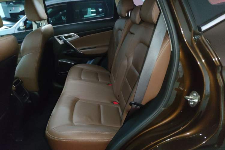 Used Geely Auto Emgrand X7 Sport 2016 1.8TD Automatic ZhiZun Version Left Rear Seat