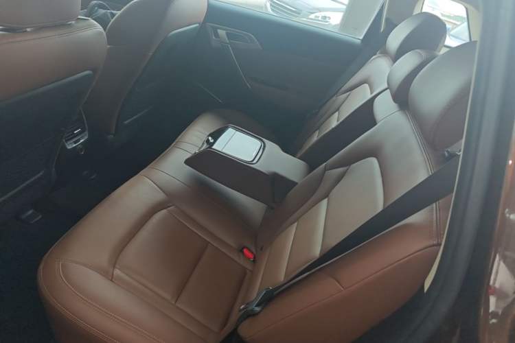 Used Geely Auto Emgrand X7 Sport 2016 1.8TD Automatic ZhiZun Version Left Rear Seat