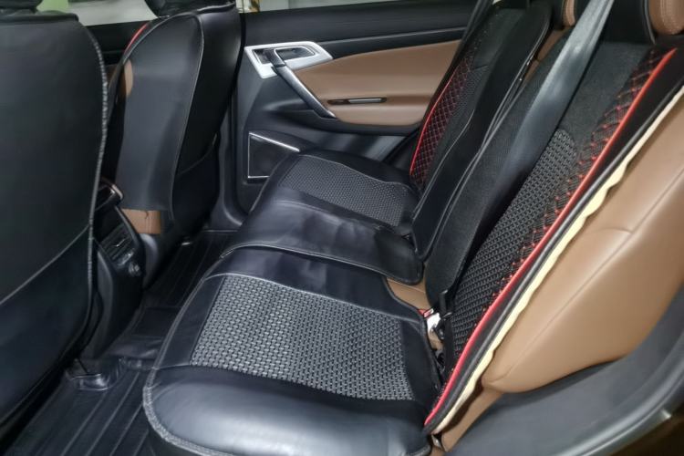 Used Geely Auto Emgrand X7 Sport 2016 1.8TD Automatic ZhiZun Version Left Rear Seat
