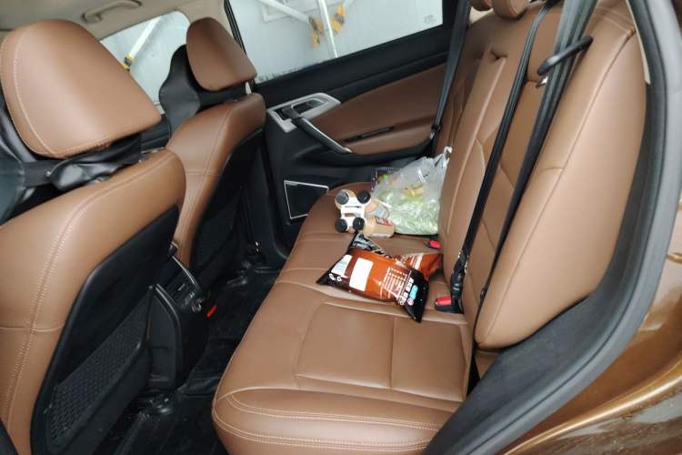 Used Geely Auto Emgrand X7 Sport 2016 1.8TD Automatic ZhiZun Version Left Rear Seat