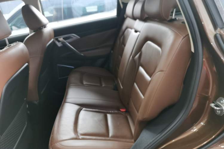 Used Geely Auto Emgrand X7 Sport 2016 1.8TD Automatic Smart Model Left Rear Seat