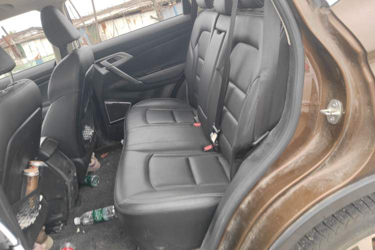Used Geely Auto Emgrand X7 Sport 2016 2.0L Manual Smart Connect Version Left Rear Seat